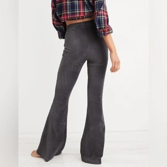 AERIE Groove-One Velour High Waisted Flare Leisure Pants Gray Ribbed High Waist - Picture 10 of 14